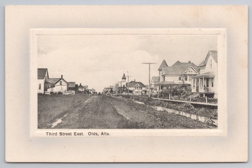 Olds alberta postcard - alberta,